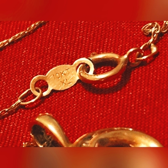 10KT Forever Diamond Yellow Gold Pave Diamond Twisted Heart Pendant Necklace 20" - Picture 2 of 16